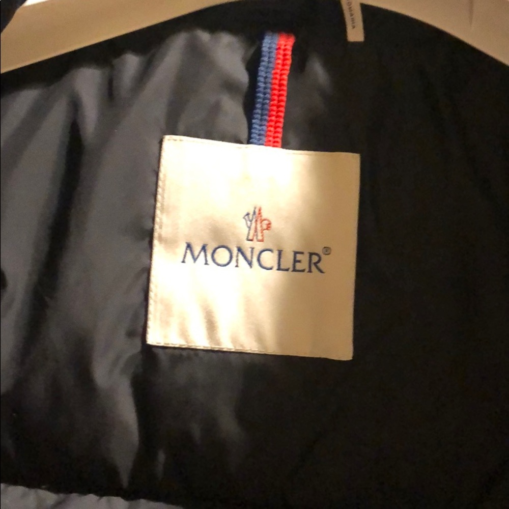 Moncler - Picture 7 of 8